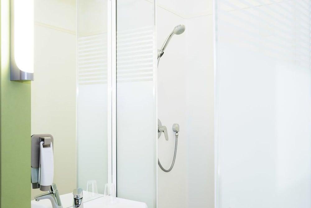 Ibis Budget Bordeaux Aeroport 2*